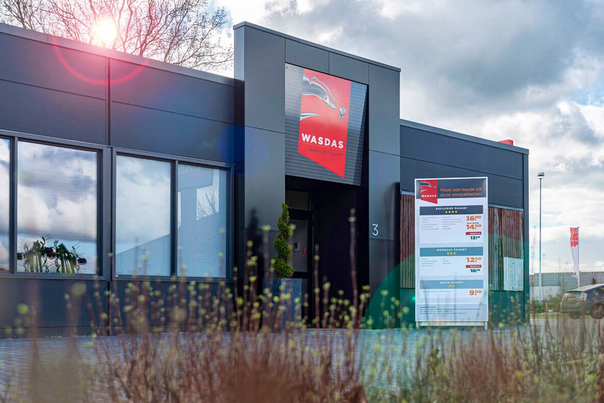 Wasbeurt bij Wasdas Hardenberg