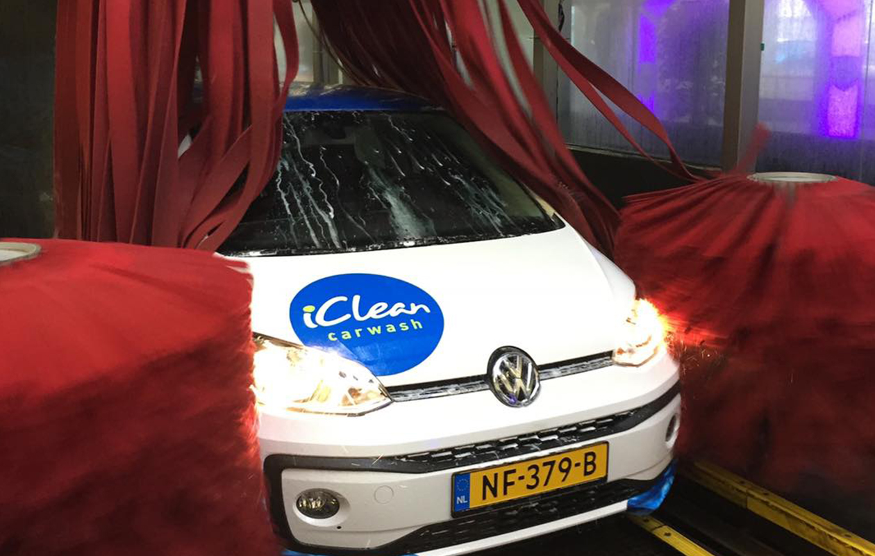 Wasbeurt bij iClean Carwash Deventer