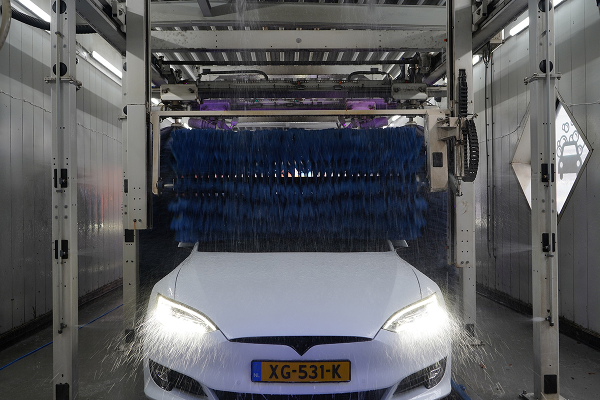 Wasbeurt bij Idenburg Carwash