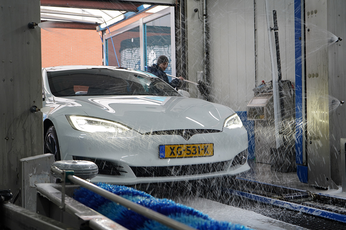 Wasbeurt bij Idenburg Carwash