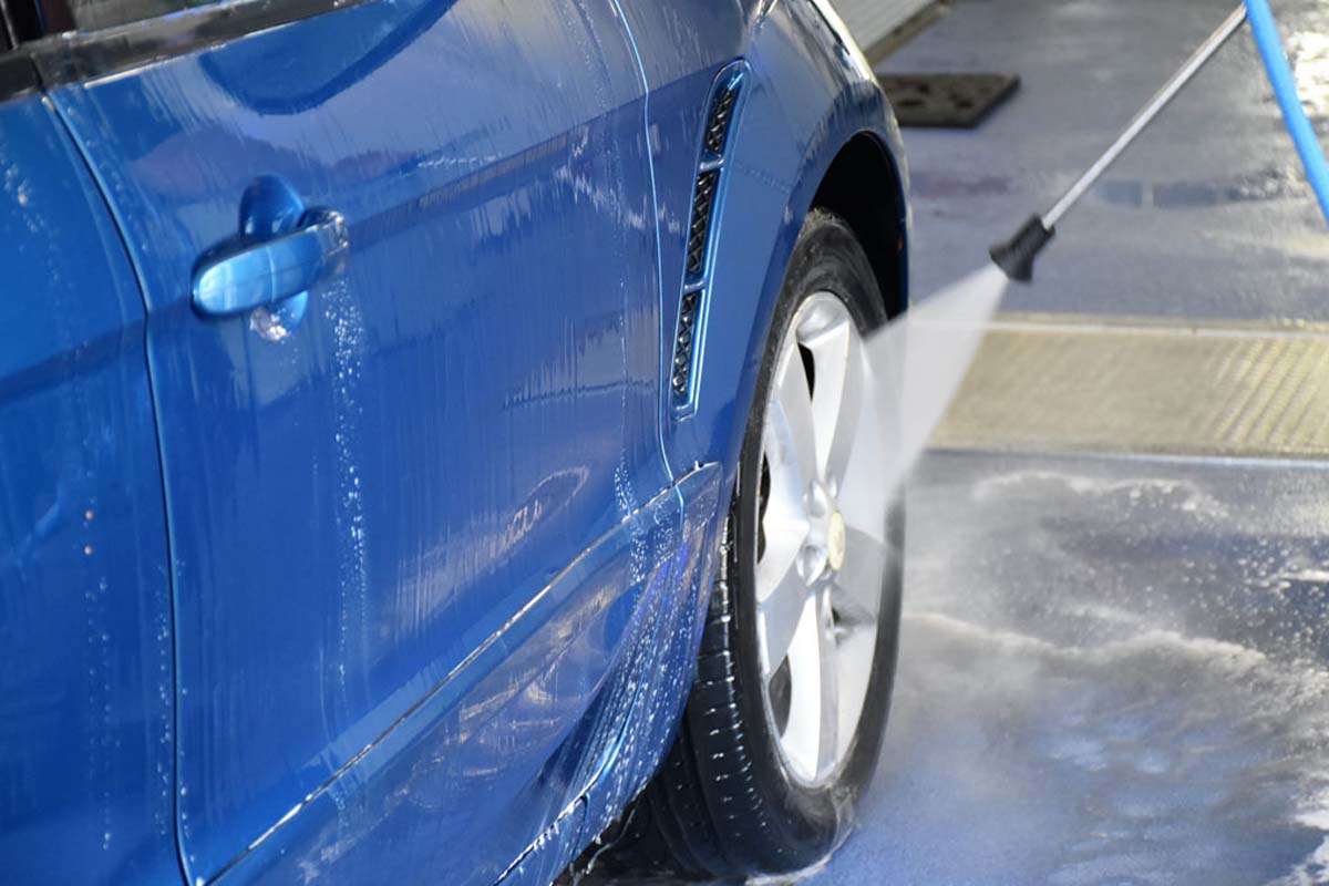 Wasbeurt bij JelCo Carwash in Helmond