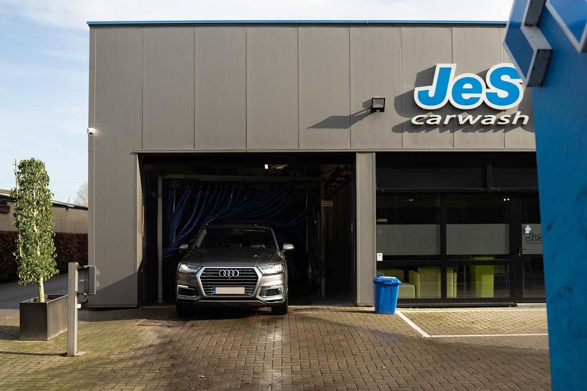 Wasbeurt bij JES Carwash in Essen of Beerse