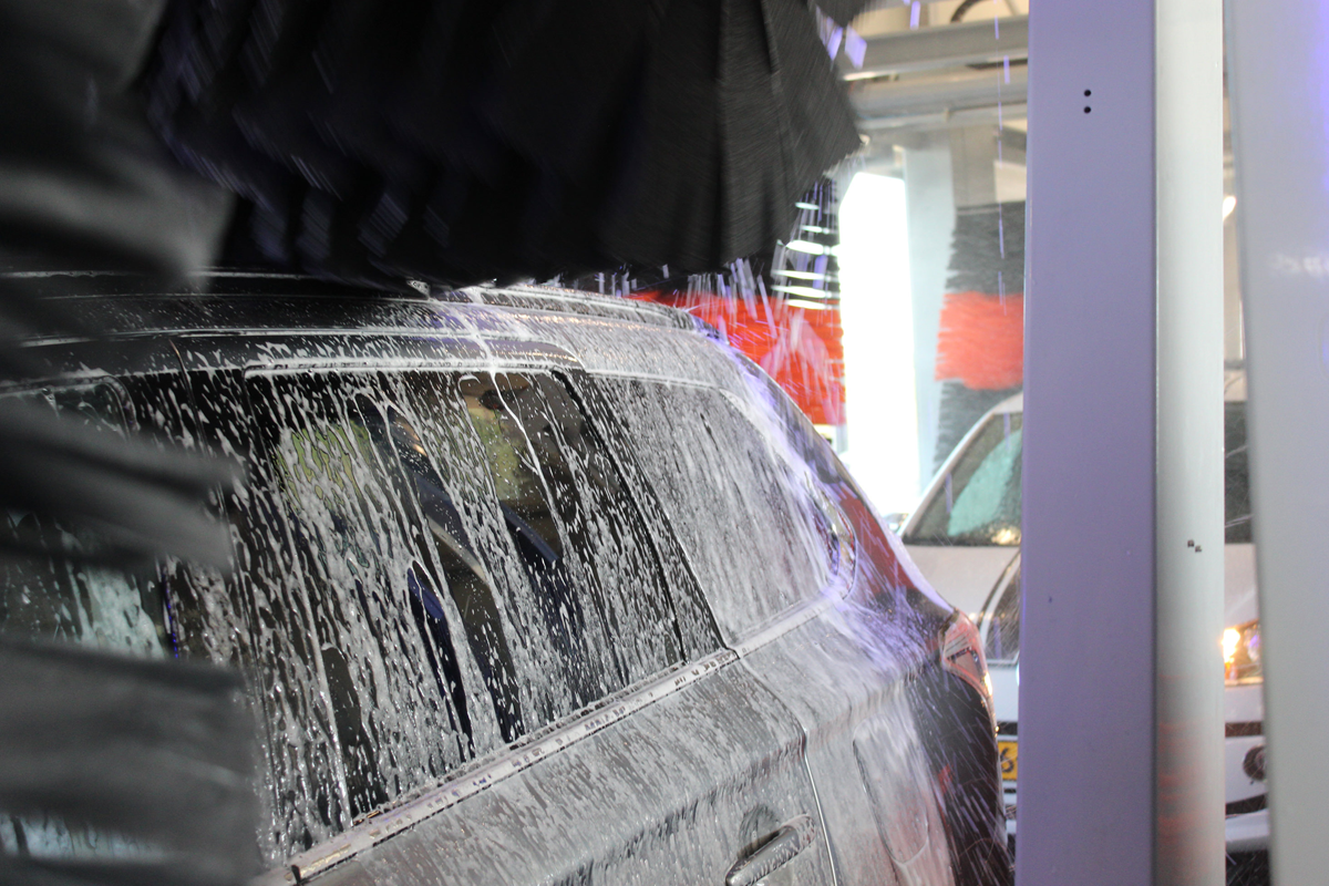 Wasbeurt bij Karwas in Oosterhout