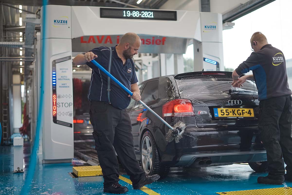 Wasbeurt bij Autowaspark Kuzee Goes, Middelburg, Oost-Souburg of Terneuzen