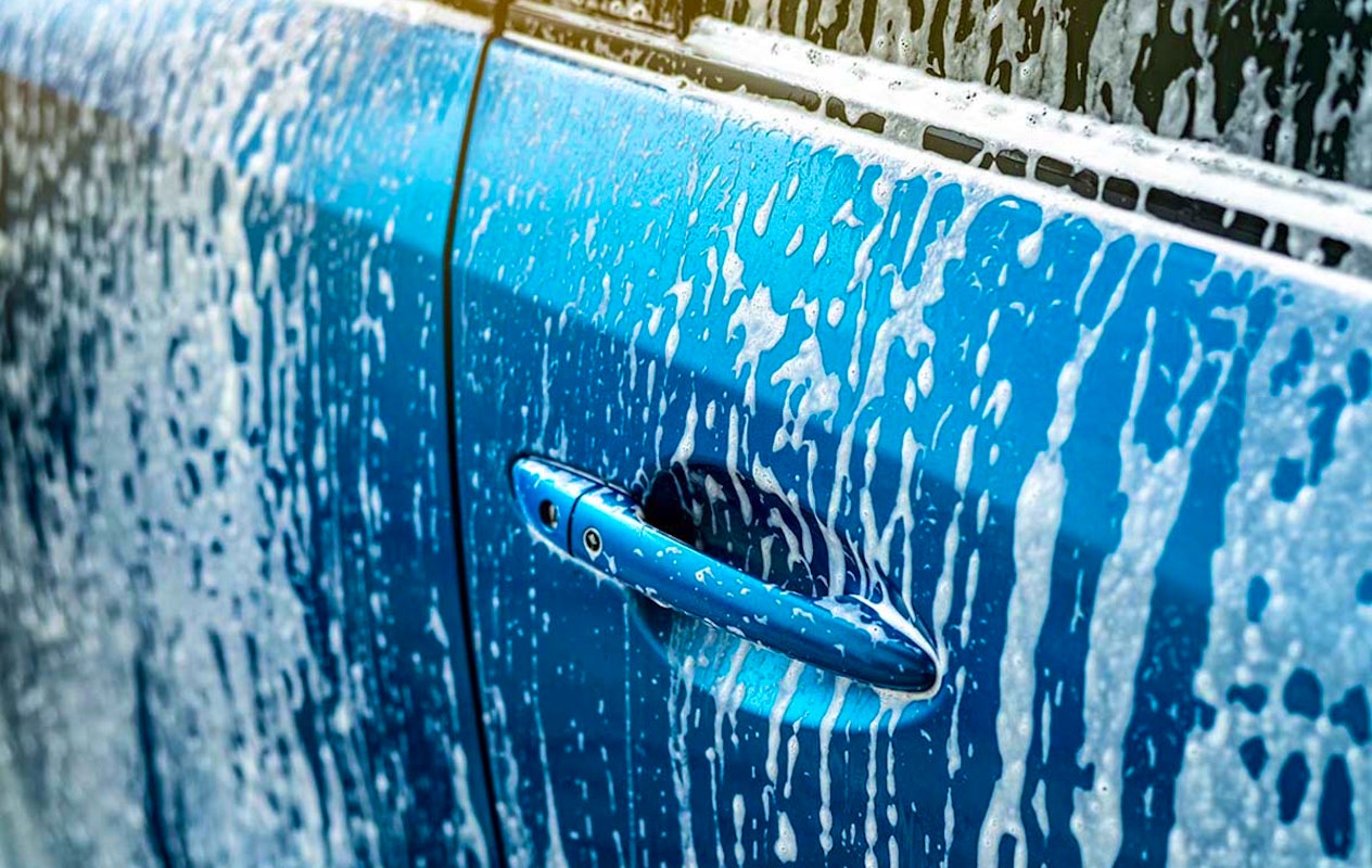 Wasbeurt bij Leus Carwash in Almelo, Twentepoort, Zutphen of Nijverdal