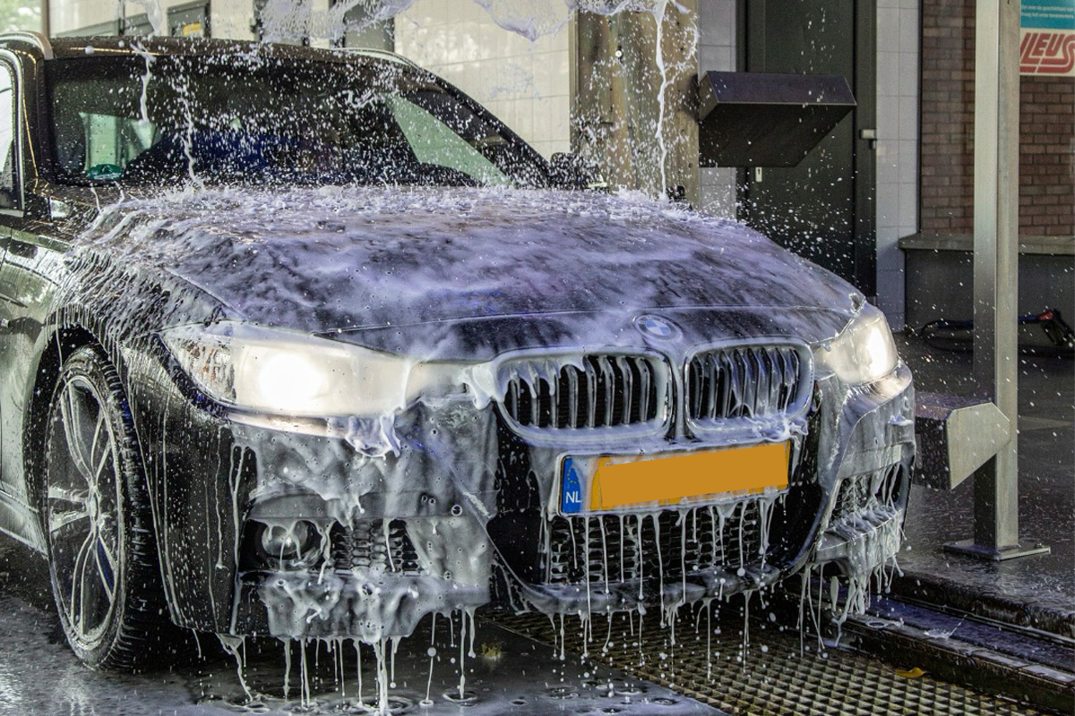 Wasbeurt bij Leus Carwash in Almelo, Twentepoort, Zutphen of Nijverdal
