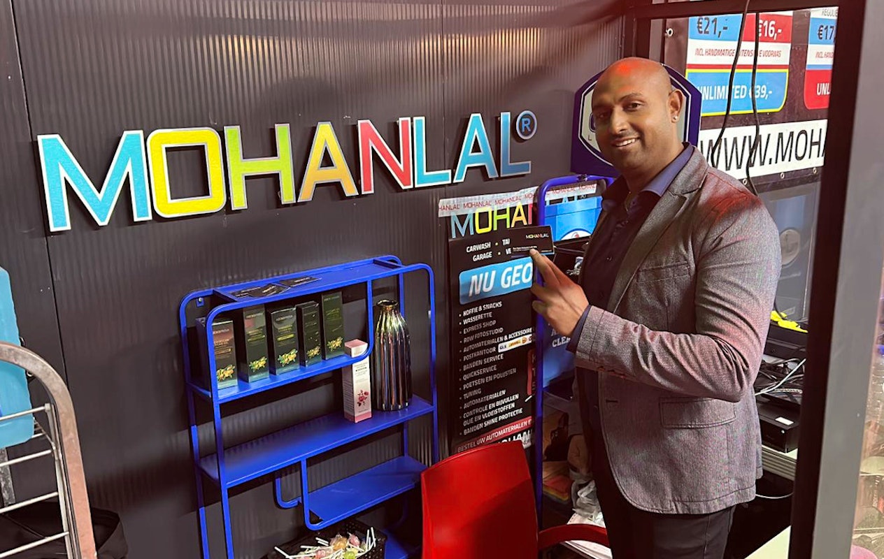 Wasbeurt bij MOHANLAL XL Tankstation Carwash Boxtel