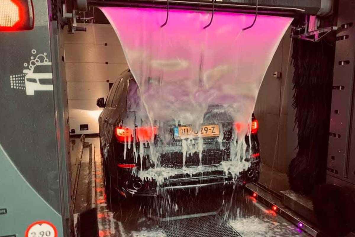 Wasbeurt bij Mr Carwash Zeist