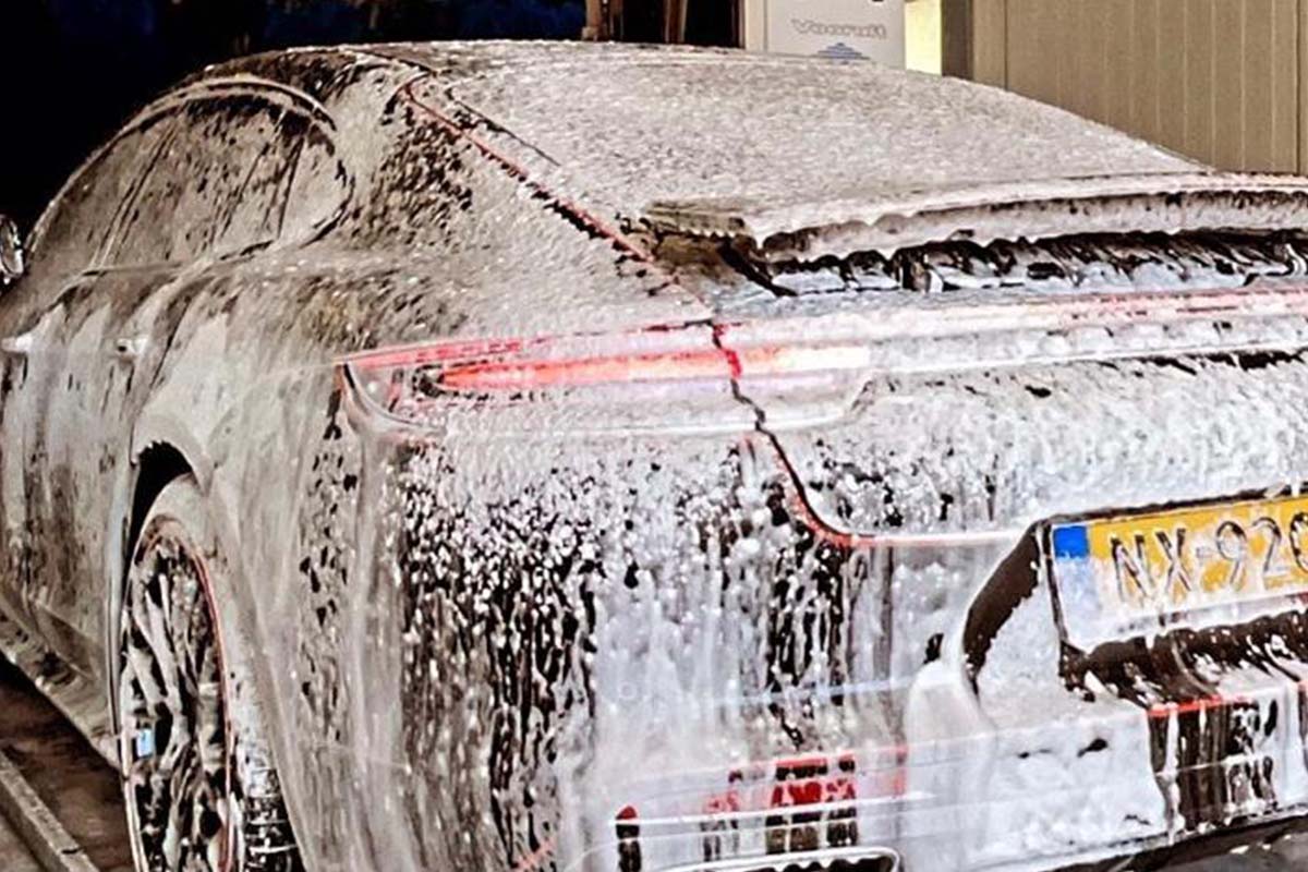 Wasbeurt bij Mr Carwash Zeist