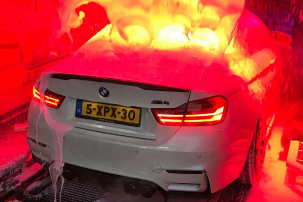 Wasbeurt bij Mr. Glow in Wassenaar