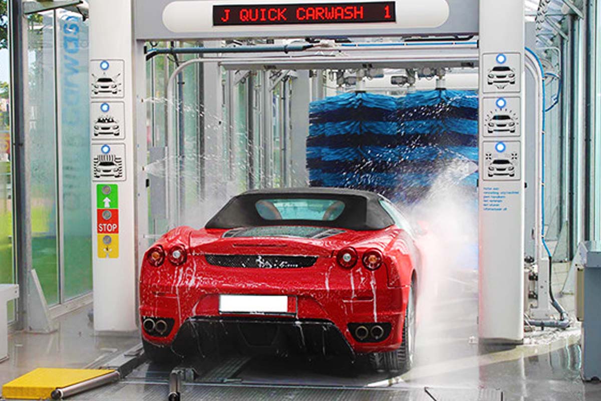 Wasbeurt bij Quick Carwash in Oisterwijk