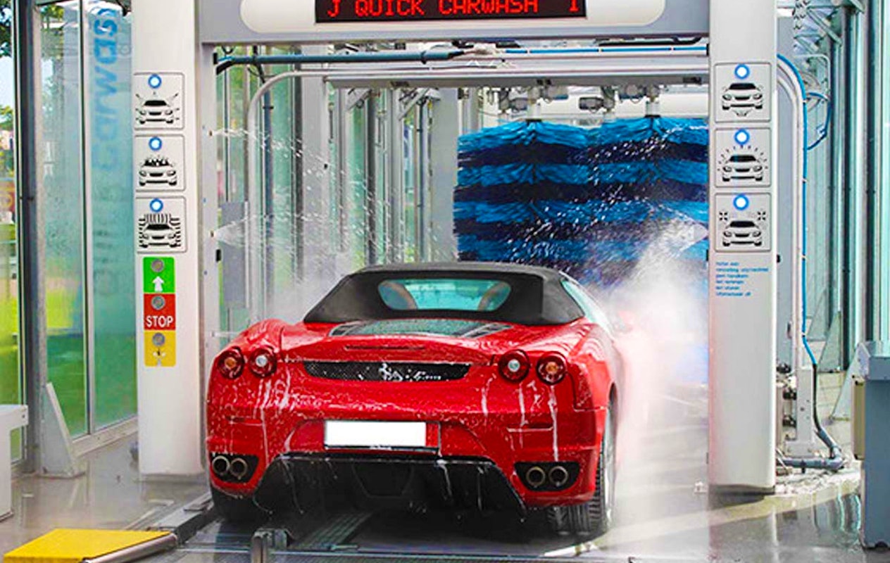 Wasbeurt bij Quick Carwash in Oisterwijk