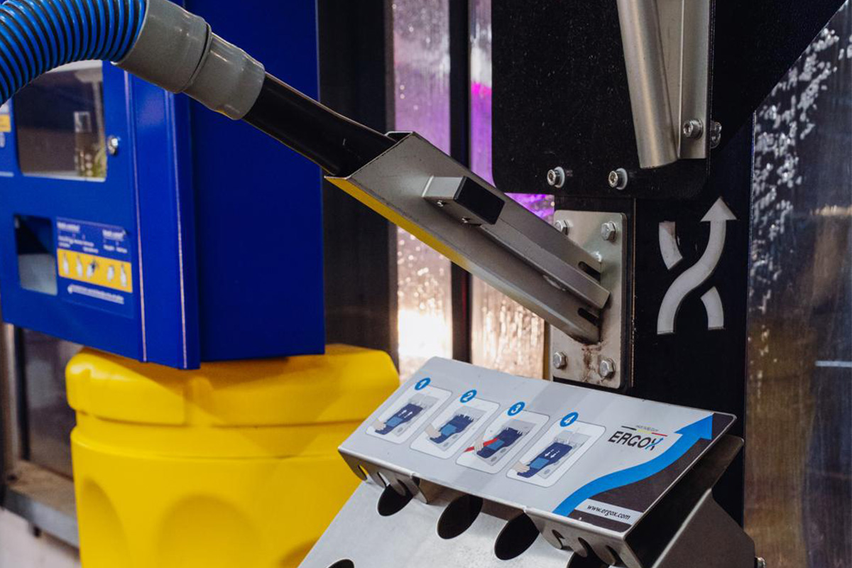 Wasbeurt bij Snella Autowas Katwijk