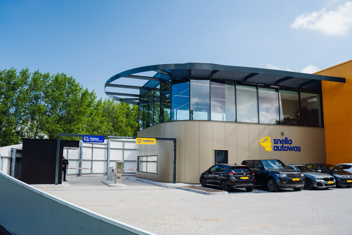 Wasbeurt bij Snella Autowas Katwijk