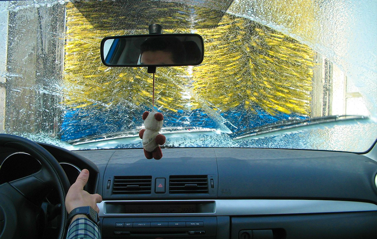 Wasbeurt bij Snella Autowas Katwijk