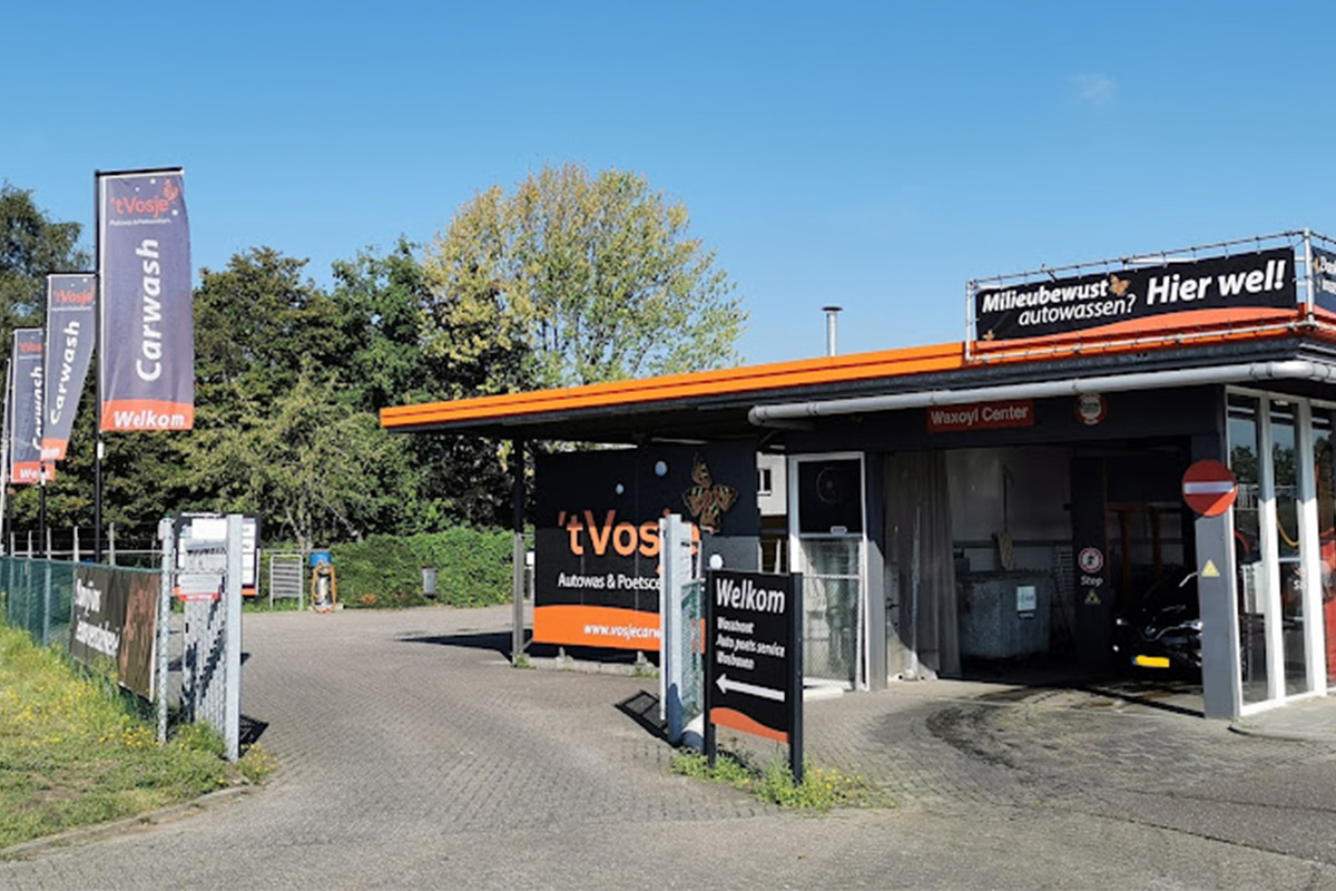Wasbeurt bij Carwash 't Vosje in Etten-Leur