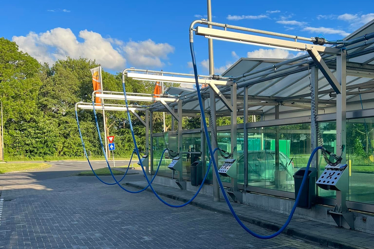 Wasbeurt bij Tankstation Klaassens