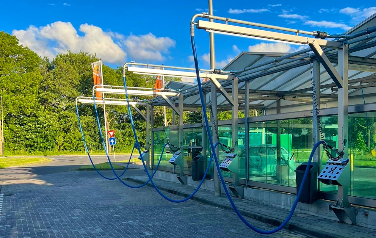 Wasbeurt bij Tankstation Klaassens