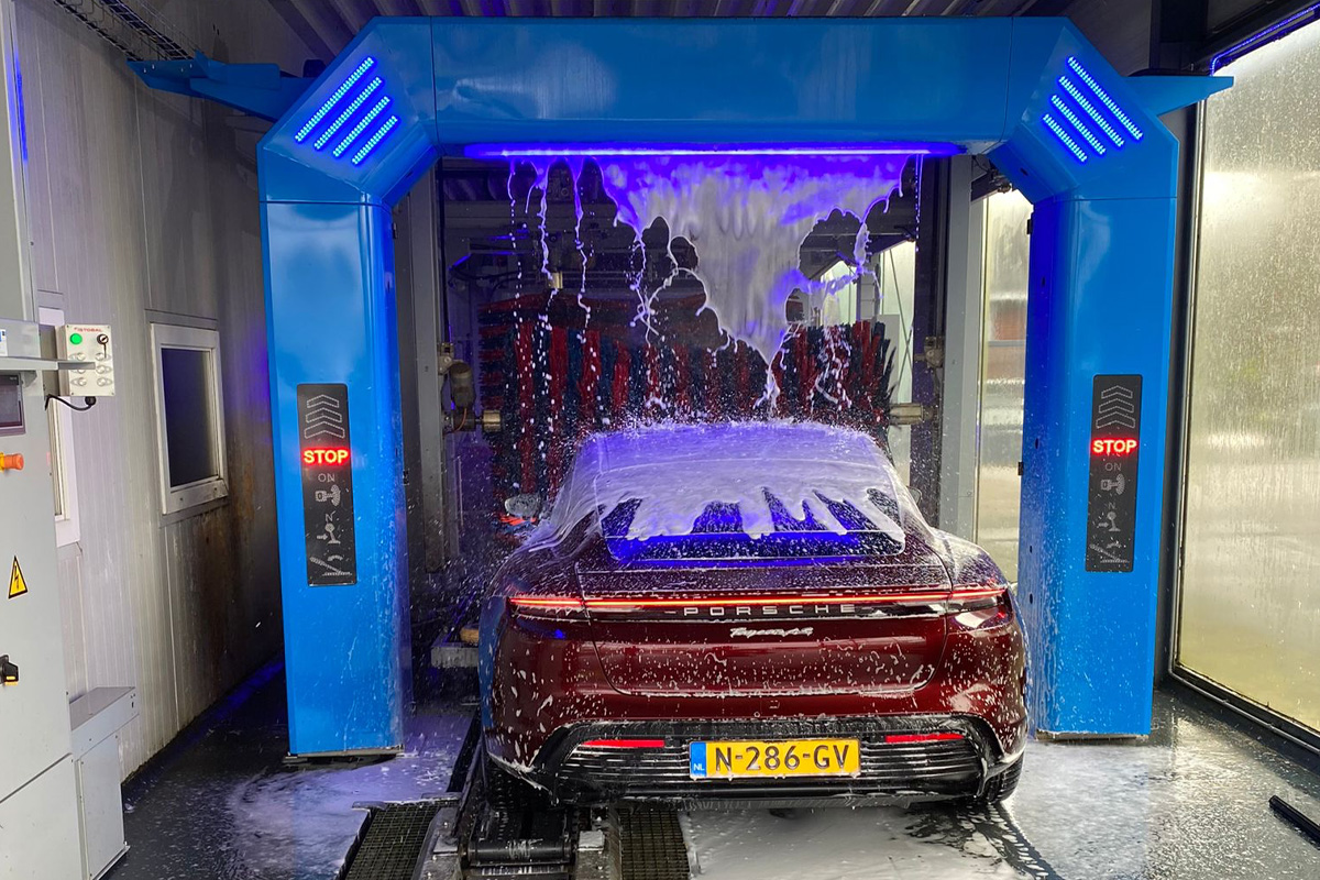 Wasbeurt bij The Carwash Gorinchem en Leerdam