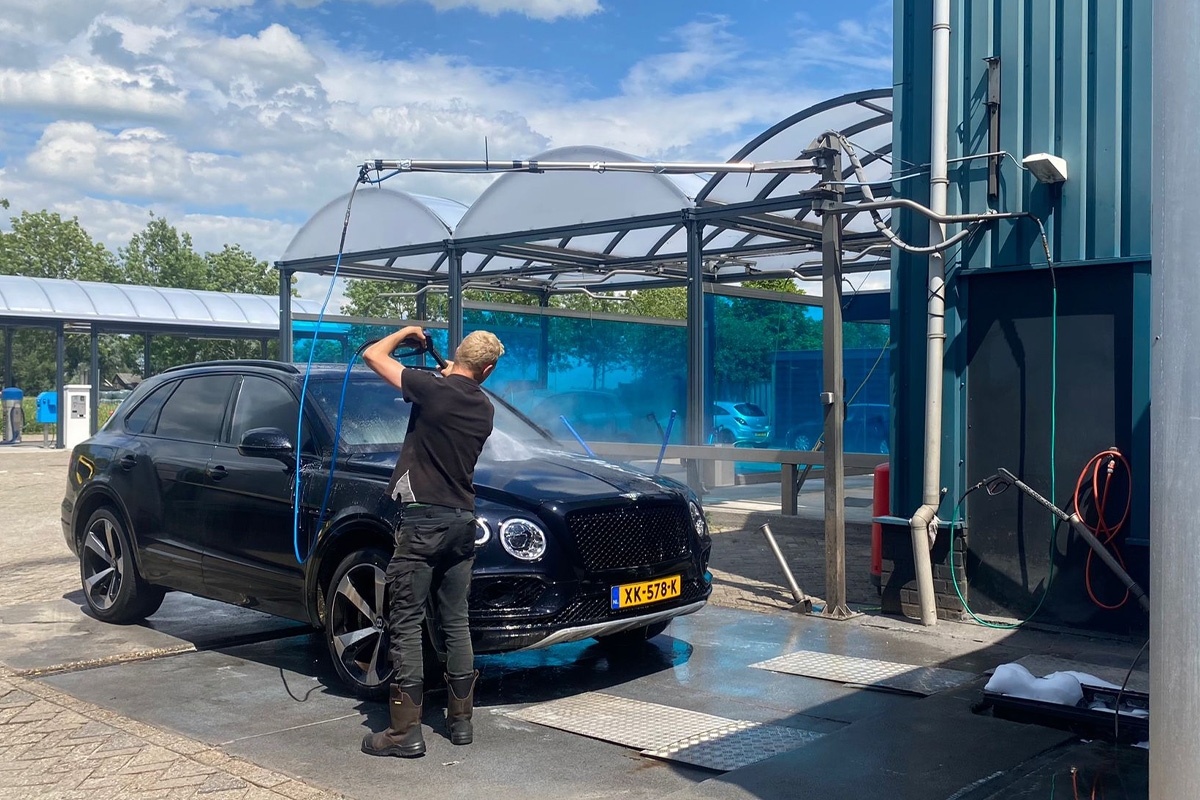 Wasbeurt bij The Carwash Gorinchem en Leerdam