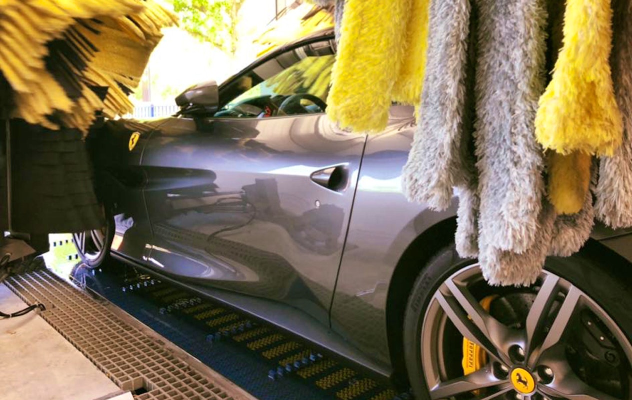 Wasbeurt bij The CarWash Oss