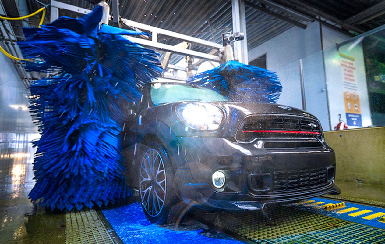 Wasbeurt bij The CarWash Oss