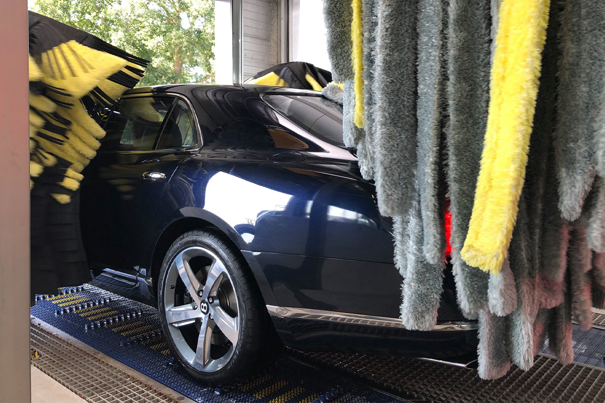 Wasbeurt bij The CarWash Oss