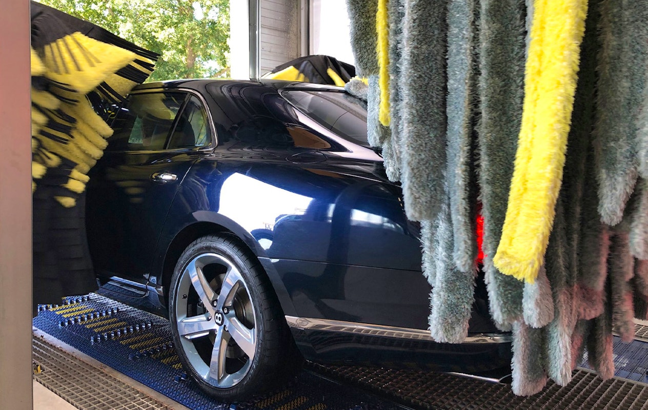 Wasbeurt bij The CarWash Oss