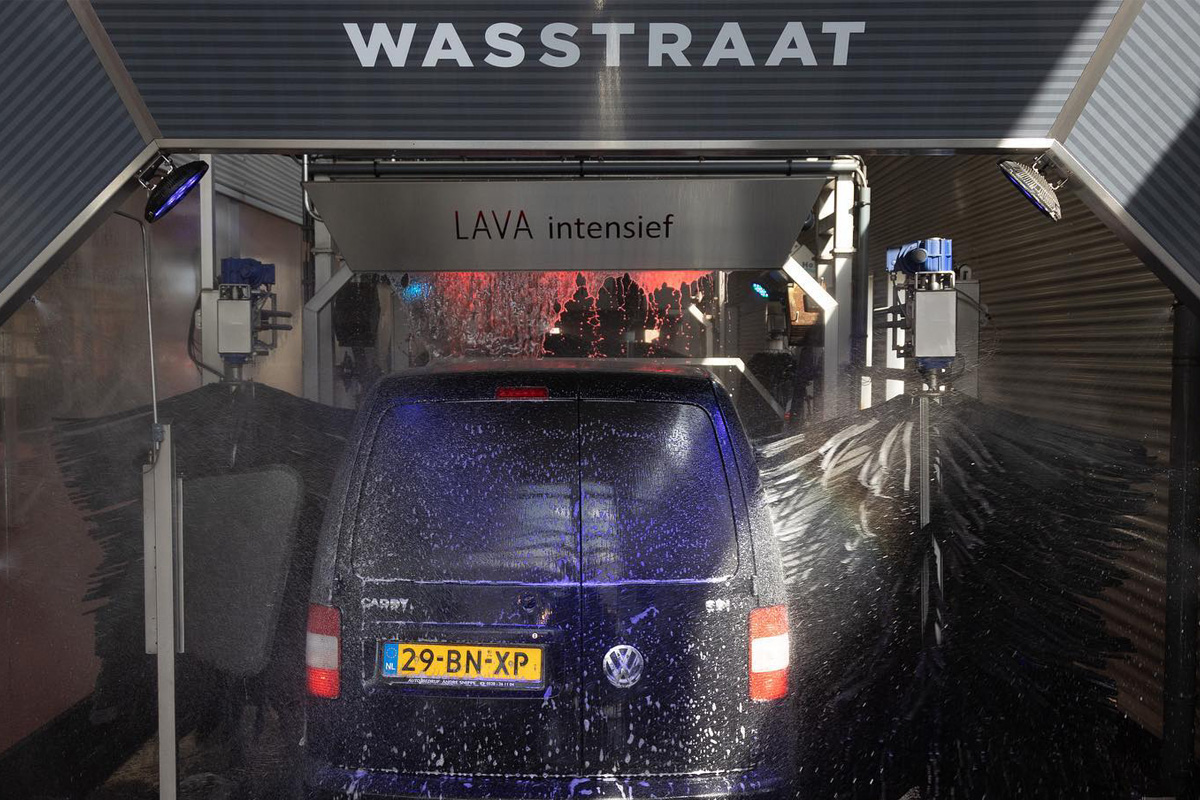 Wasbeurt bij Wasdas Drachten
