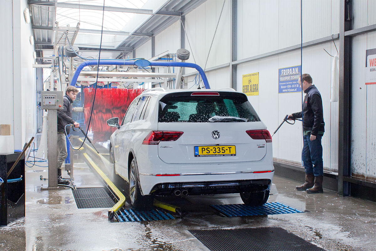 Wasbeurt bij Wasland Drachten of Winschoten