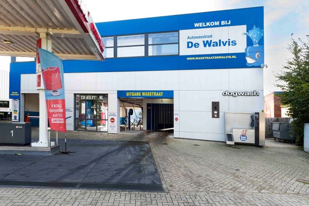Wasbeurt bij Wasstraat de Walvis