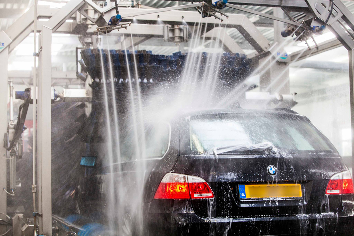 Wasbeurt bij XL Indoor Carwash Leeuwarden