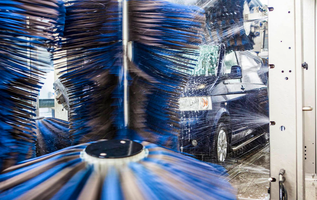 Wasbeurt bij XL Indoor Carwash Leeuwarden
