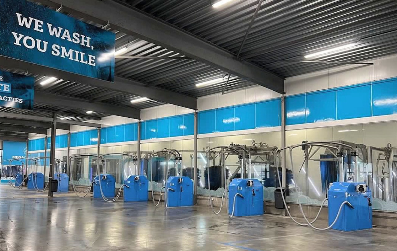 Wasprogramma bij Mega Carwash Emmeloord