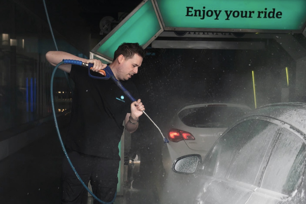 Wasprogramma bij Mega Carwash Emmeloord