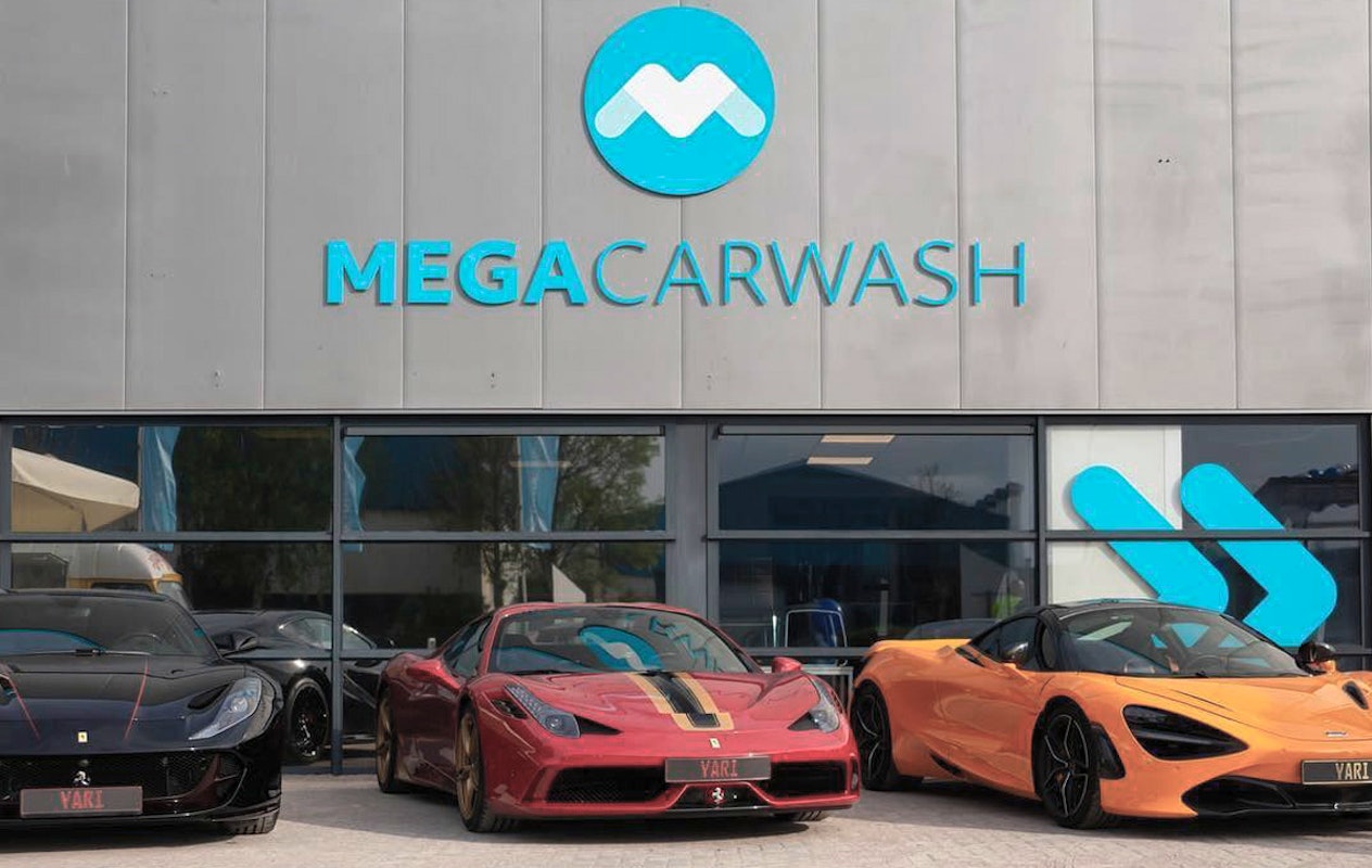 Wasprogramma bij Mega Carwash Emmeloord