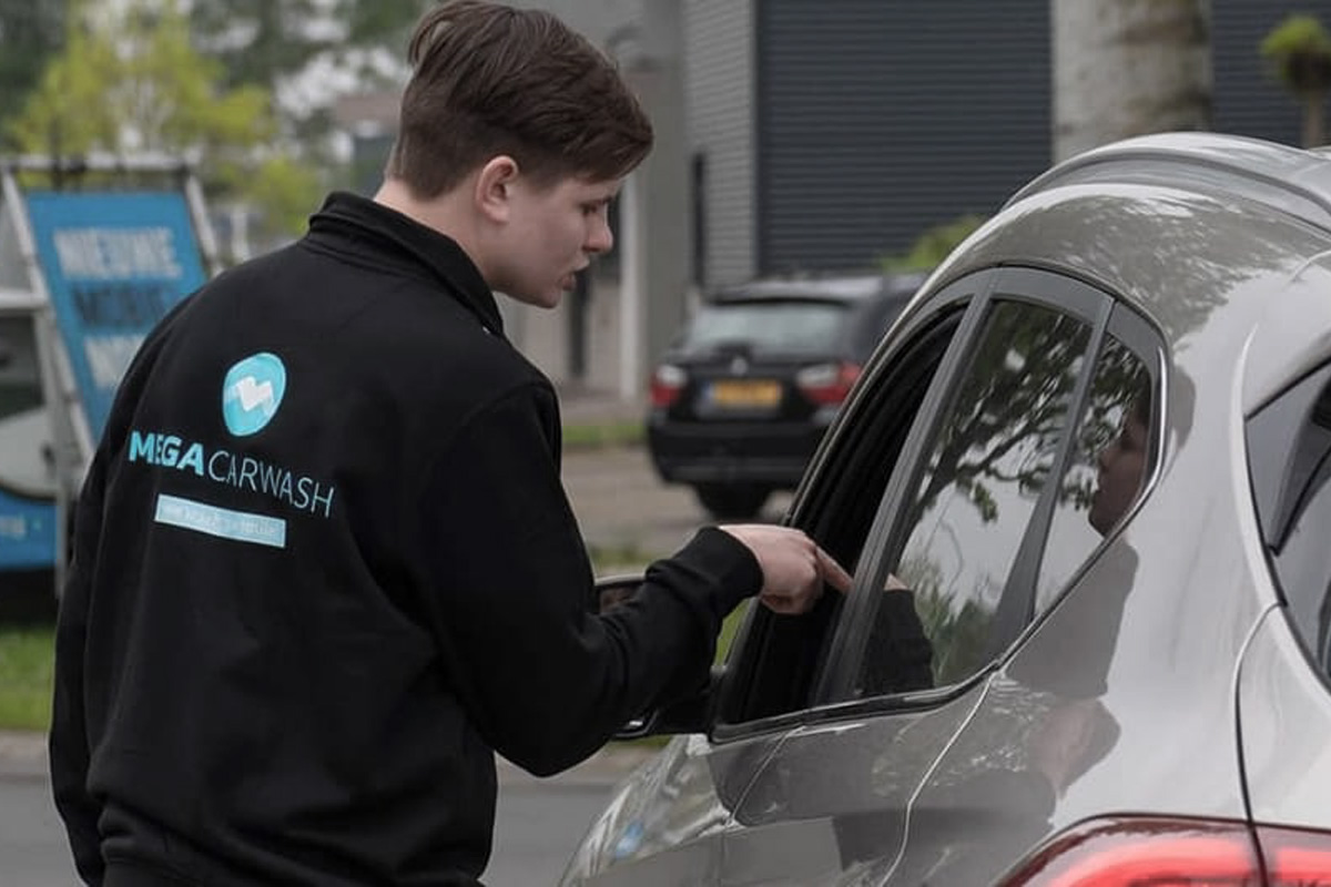 Wasprogramma bij Mega Carwash Emmeloord