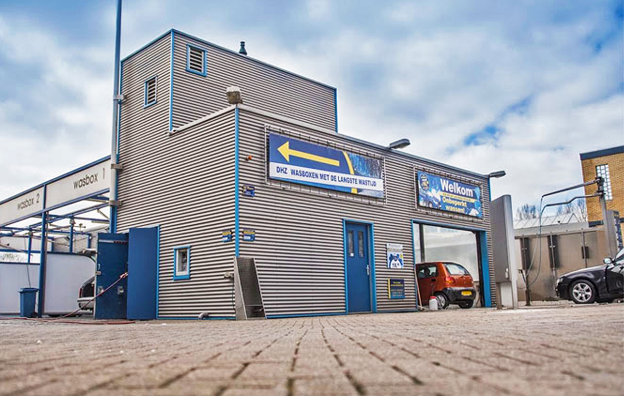 Wasbeurt bij Wasstraat de Walvis