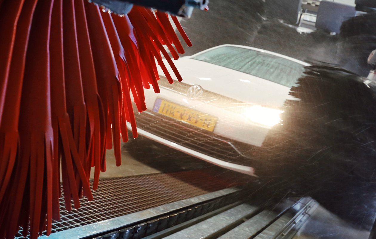 Wasbeurt bij Carwash 't Vosje in Oosterhout