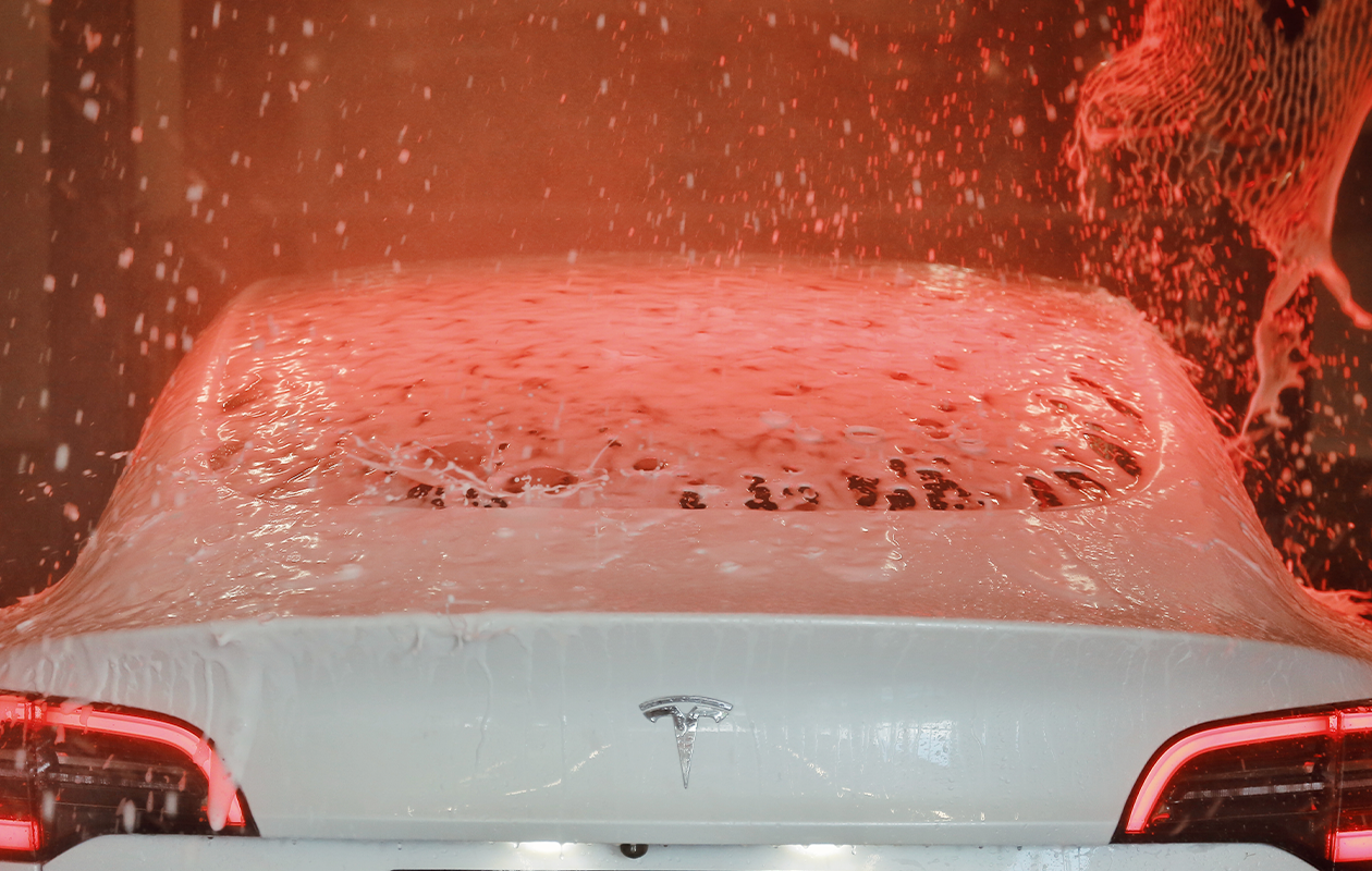 Wasbeurt bij Carwash 't Vosje in Oosterhout