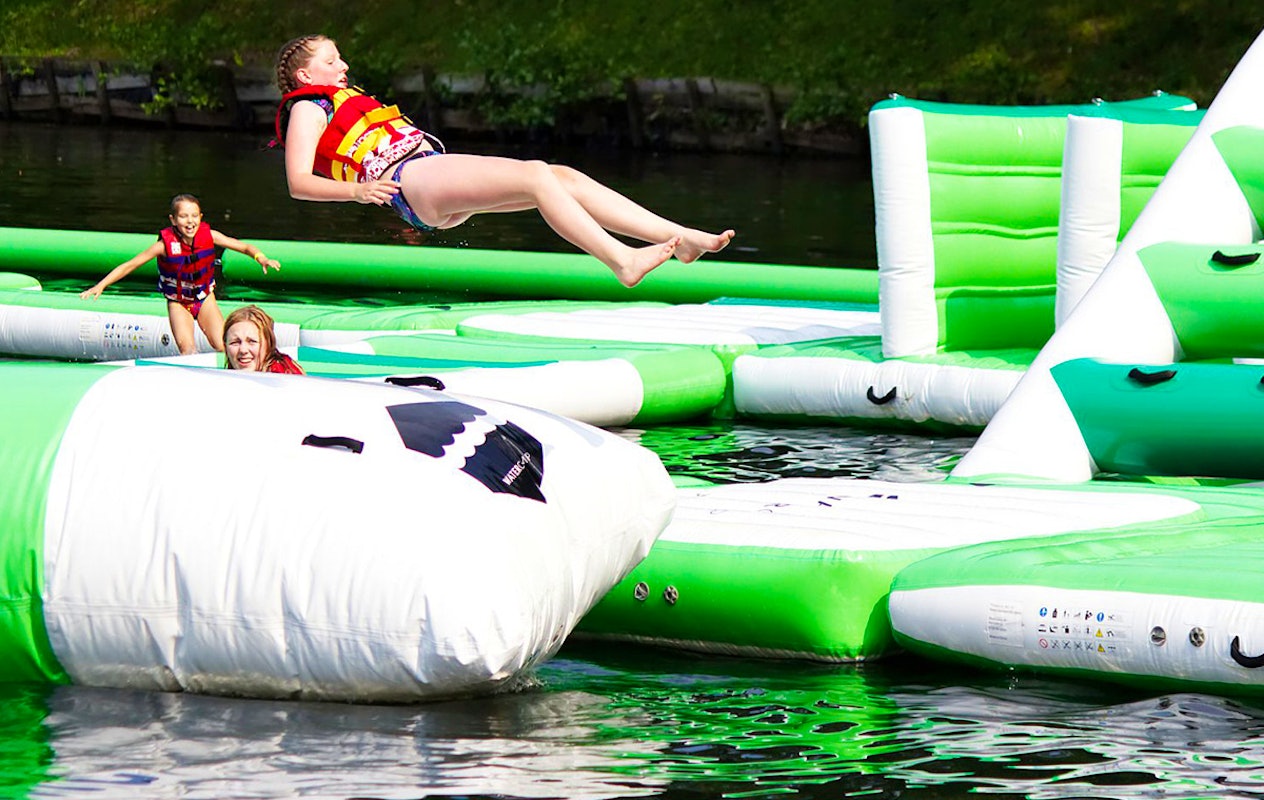 1 uur Aquapark bij Waterskicentrum de Kempervennen