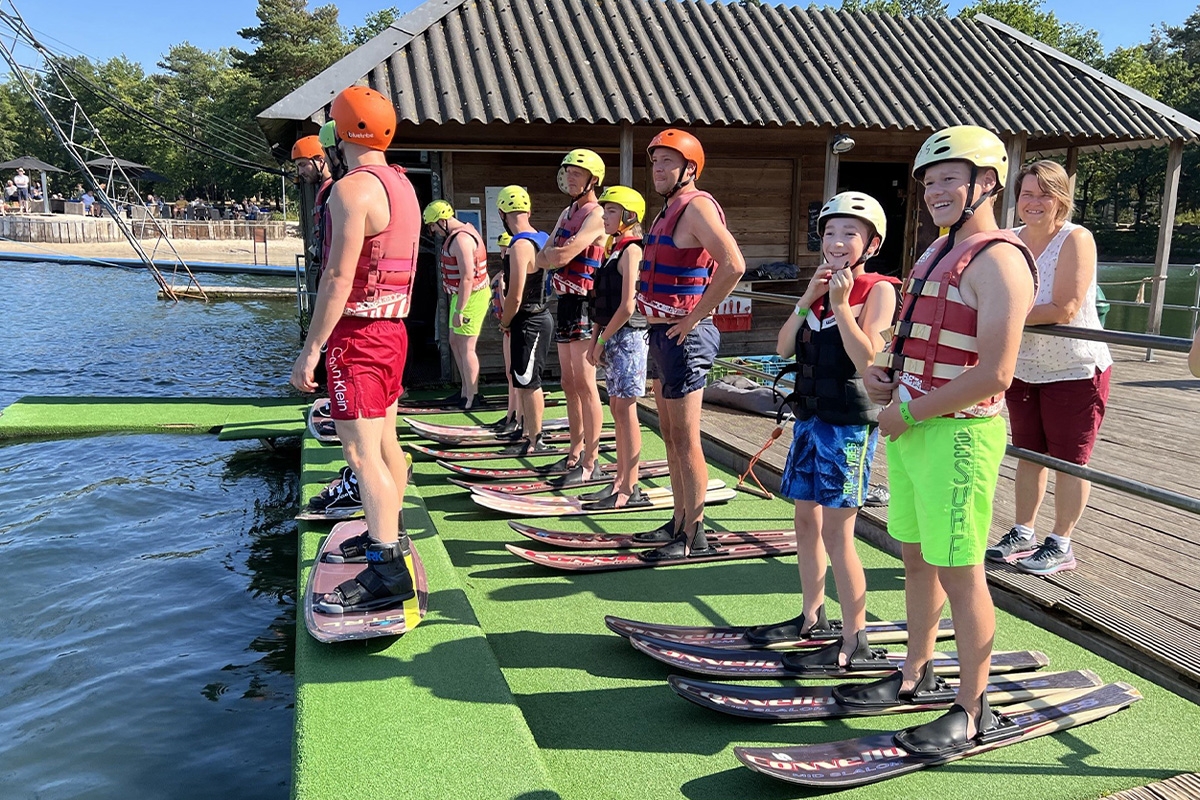 1,5 uur waterskiën bij Waterskicentrum de Kempervennen