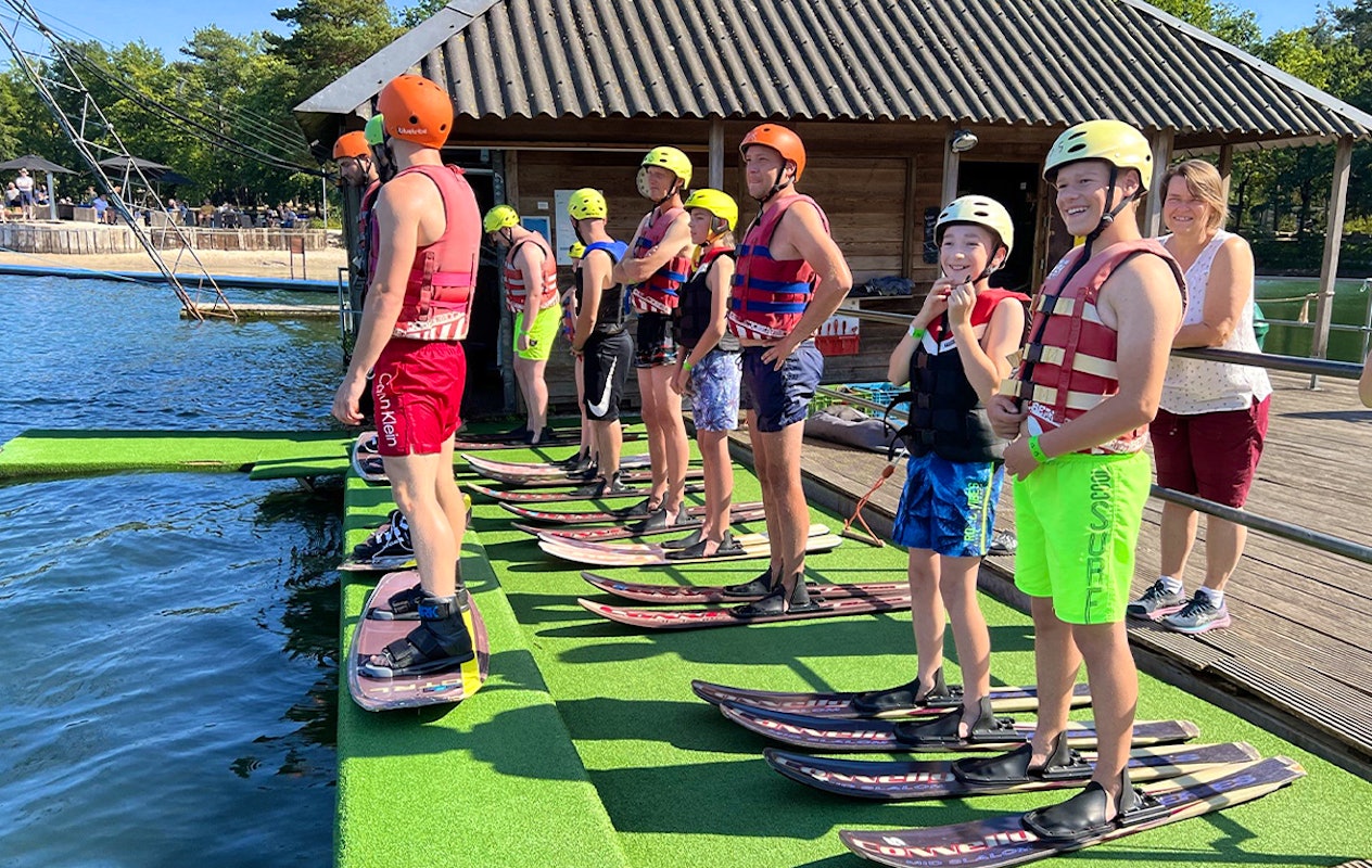 1,5 uur waterskiën bij Waterskicentrum de Kempervennen