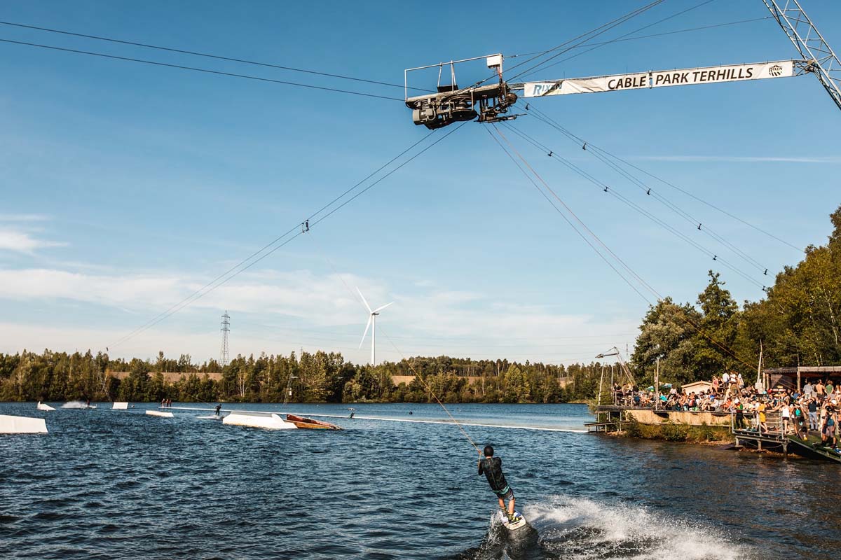 1,5 uur waterskiën of wakeboarden bij Terhills Cablepark