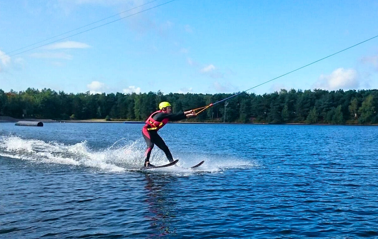 1,5 uur waterskiën bij Waterskicentrum de Vossemeren