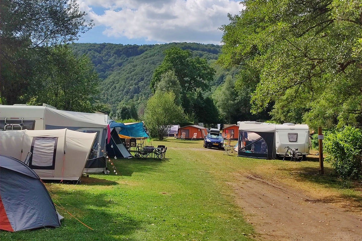 3 of 4 nachten verblijven in een tent of caravan in de Belgische Ardennen