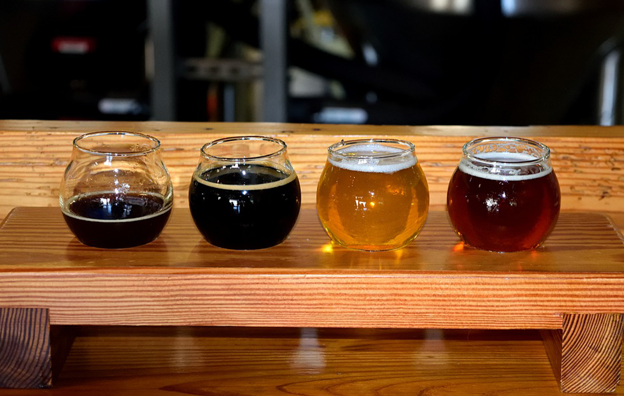 Wijn of bier proeverij bij Mitra De Nieuwe Bourgondiër 