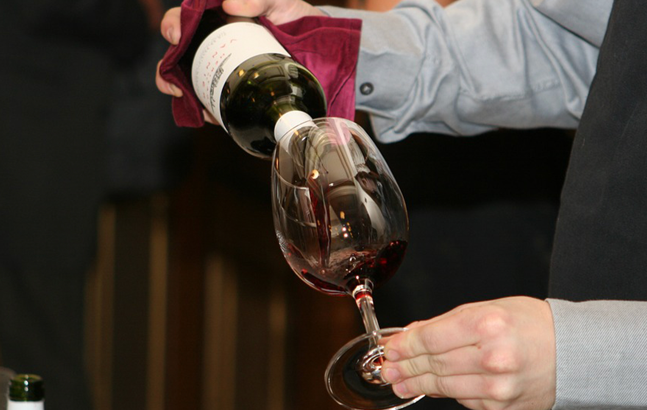 Wijn of bier proeverij bij Mitra De Nieuwe Bourgondiër 