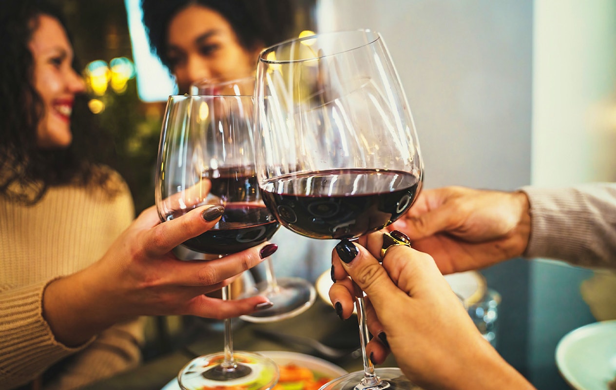 Wijnproeverij aan huis voor 4 personen van Bleuzé Wines