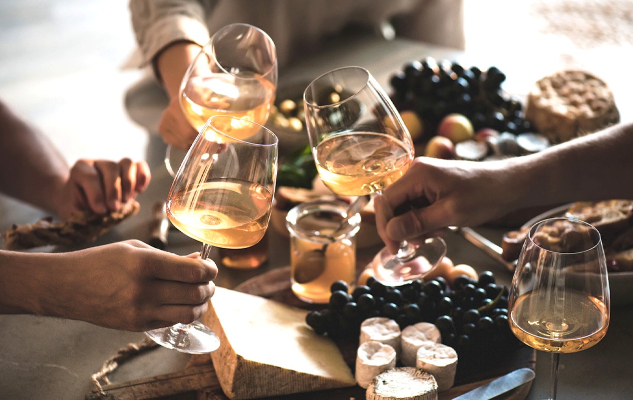 Wijnproeverij aan huis voor 4 personen van Bleuzé Wines